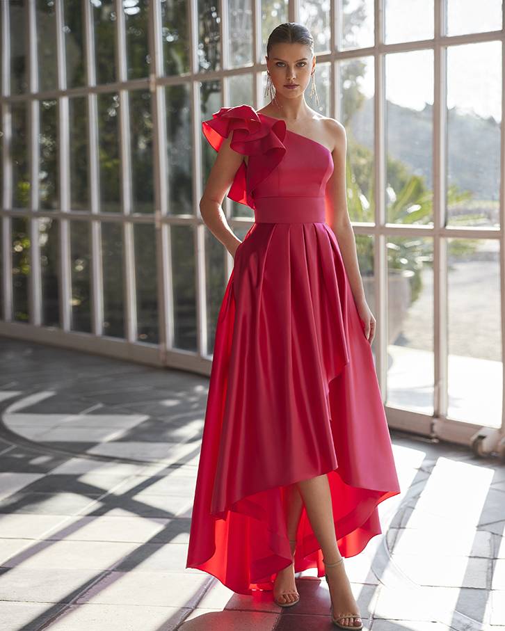 robe de cocktail asymétrique